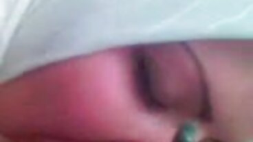Coirl پر لڑکی کے ساتھ اس کے برعکس تصوراتی ، بہترین Athina اور یلا ہیوز کی DDF میگاہ