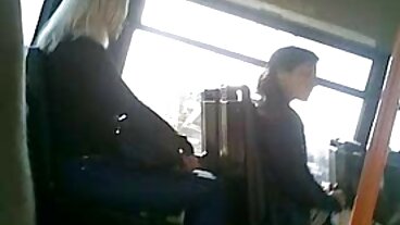 Coirl لڑکی کے ساتھ جنسی تعلقات کی حوصلہ افزائی Kaia کین سے Smut کٹھ پتلی