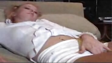 لباس کے انداز کے ساتھ خوبصورت کرسٹل Kay