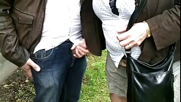 قدرتی چھاتی کے ساتھ SE بلیک بلیک کھلنا سے ٹیم سکیٹ