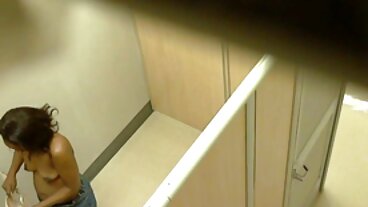 کے ساتھ سوفی پر ماسٹر ناسٹ F