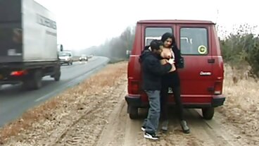 لنڈ کے ساتھ خوبصورت بل ستارہ ستارہ اور Kira کی ملکہ سے فحش W